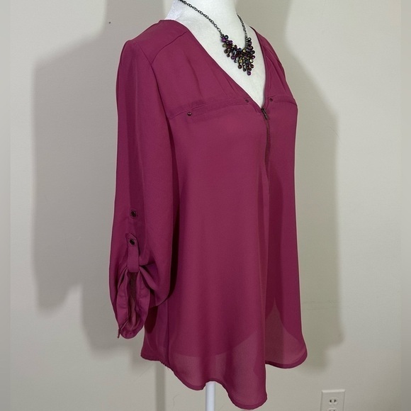 Maurice’s sz med silky feel top, tunic. Pretty rose shade V-Neck   With zipper - Picture 3 of 12